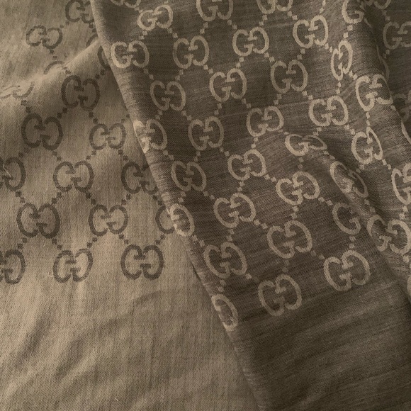Gucci print scarf - Picture 2 of 3